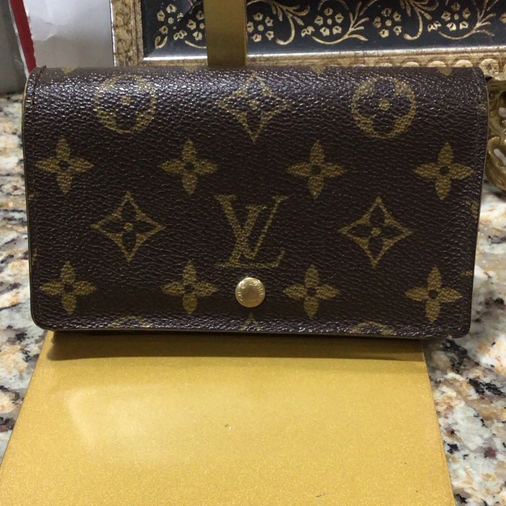 Louis Vuitton Brown Monogram Flap Wallet Authentic EUC
